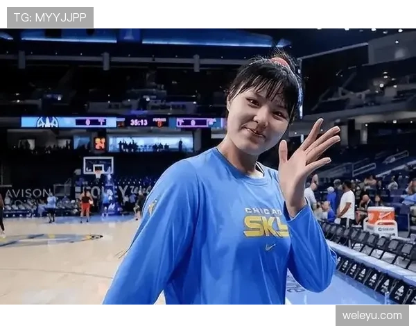 李月汝家里到底藏了多少衣服柜？球场上那个安静大长腿反差太大了吧！